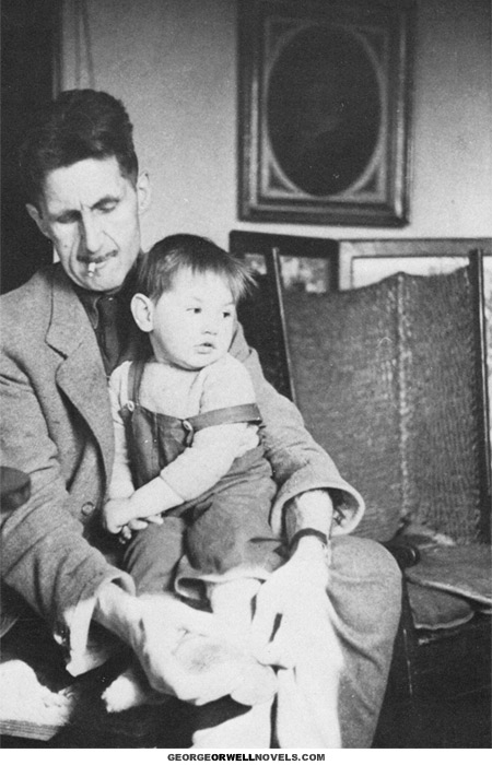 orwell-tying-shoes